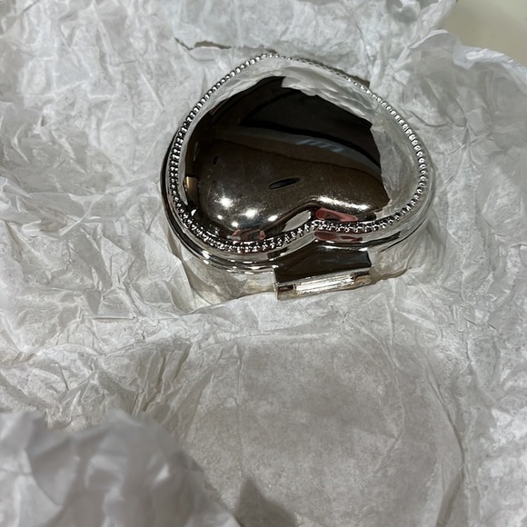 Silver Heart trinket box New in packaging - Picture 5 of 7